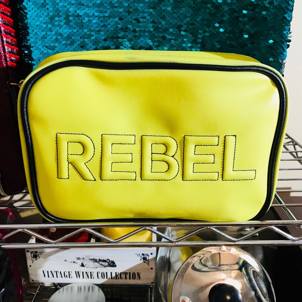 REBEL 🐝 Black & Yellow NWT Makeup Bag